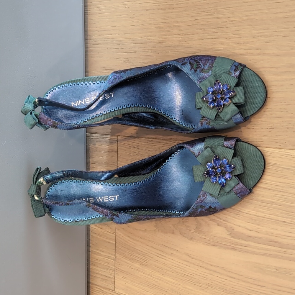 Vintage 90’s Green Kimono Inspired Fabric Slingback Heels